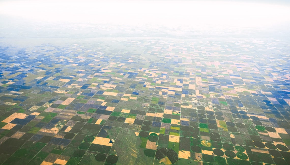 An airplane's view of the USA's checkerboard geography