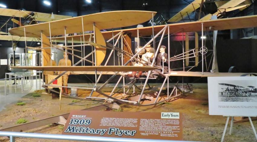 Wright Brothers 1909 military flyer