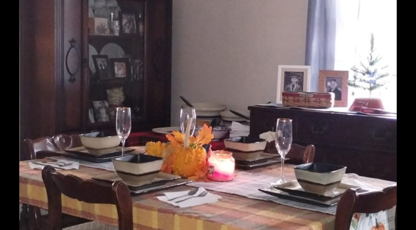 table decorated for Thanksgiving