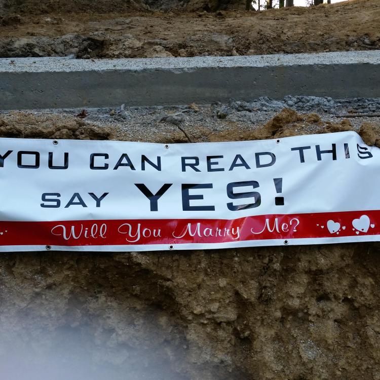sign that says "if you can read this, say yes!"