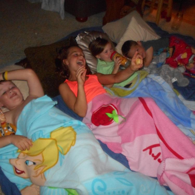 kids in sleeping bags