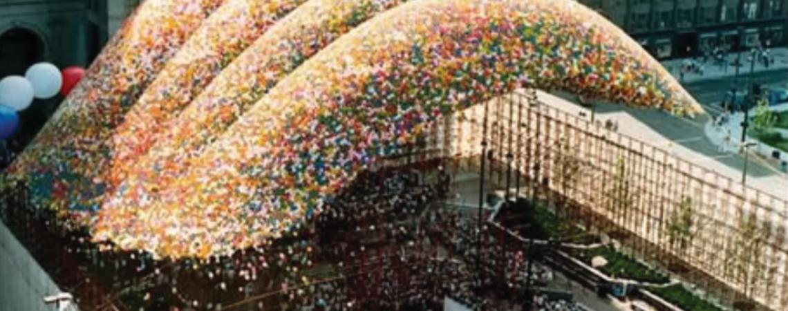 An overhead view of Cleveland, Ohio, in 1988 during the largest-ever mass balloon release